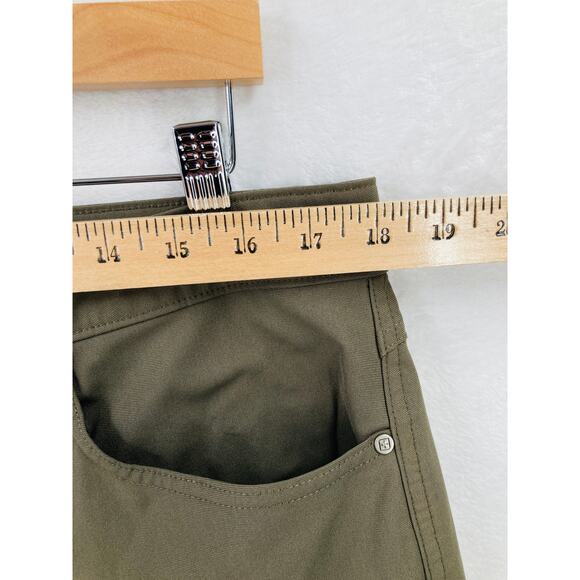 Swiss Tech Pants Mens 36x30 Tan Stretch Polyester Performance Outdoor Chino - Picture 4 of 12